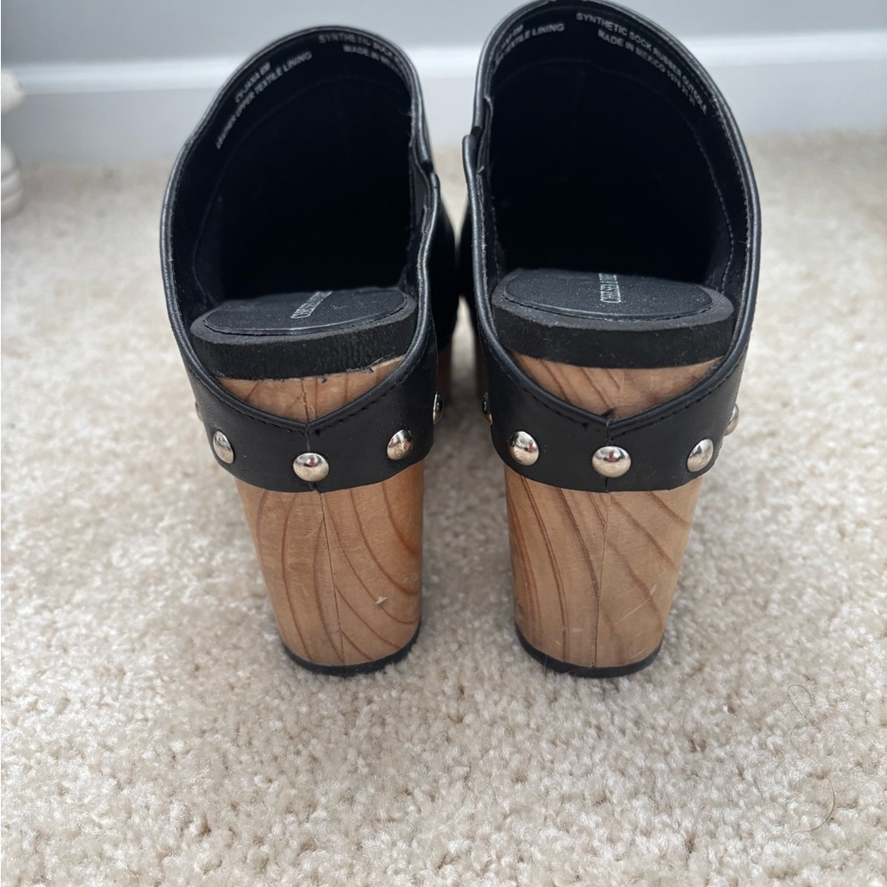 Chelsea & Violet Black Leather Clog Mules with Wooden Platform Heel - Picture 4 of 10